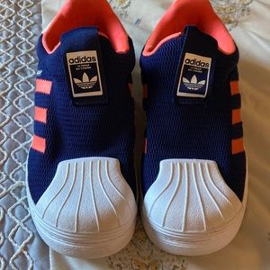 Kids Adidas Walker. Blue/Orange Shoes.